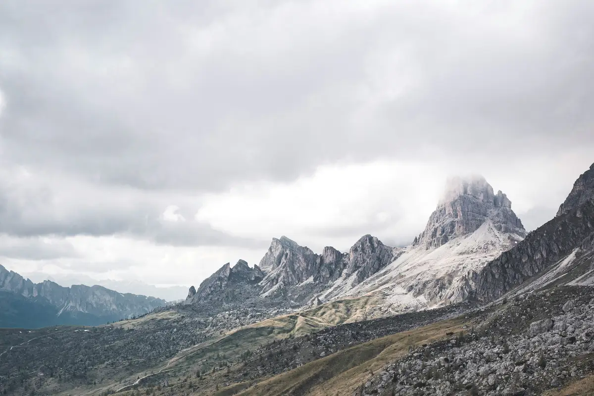 Investire all'estero: Cosa sapere sui tuoi asset transfrontalieri